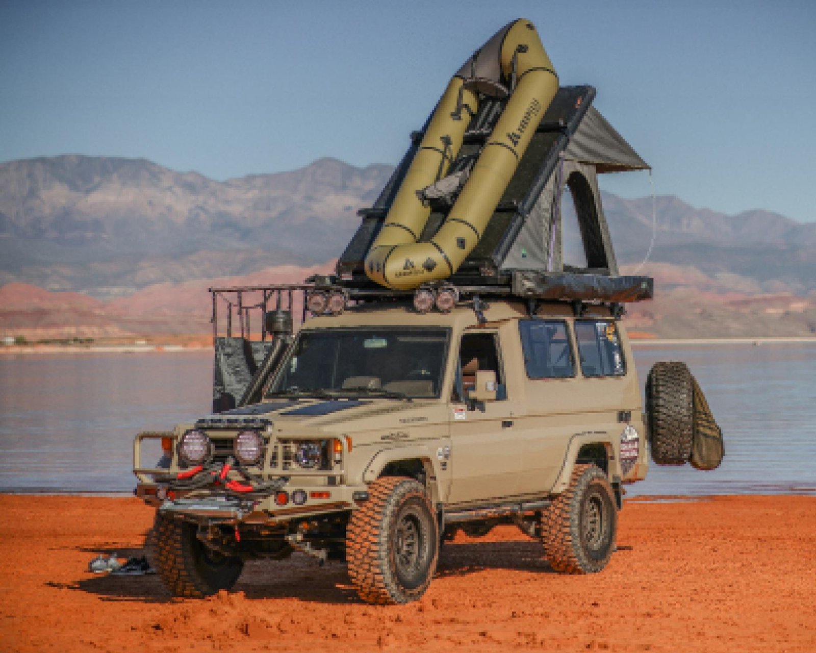 18099901 Mamba 3 Roof Top Tent - Clam Shell Roof Top Tent Overland Vehicle Systems