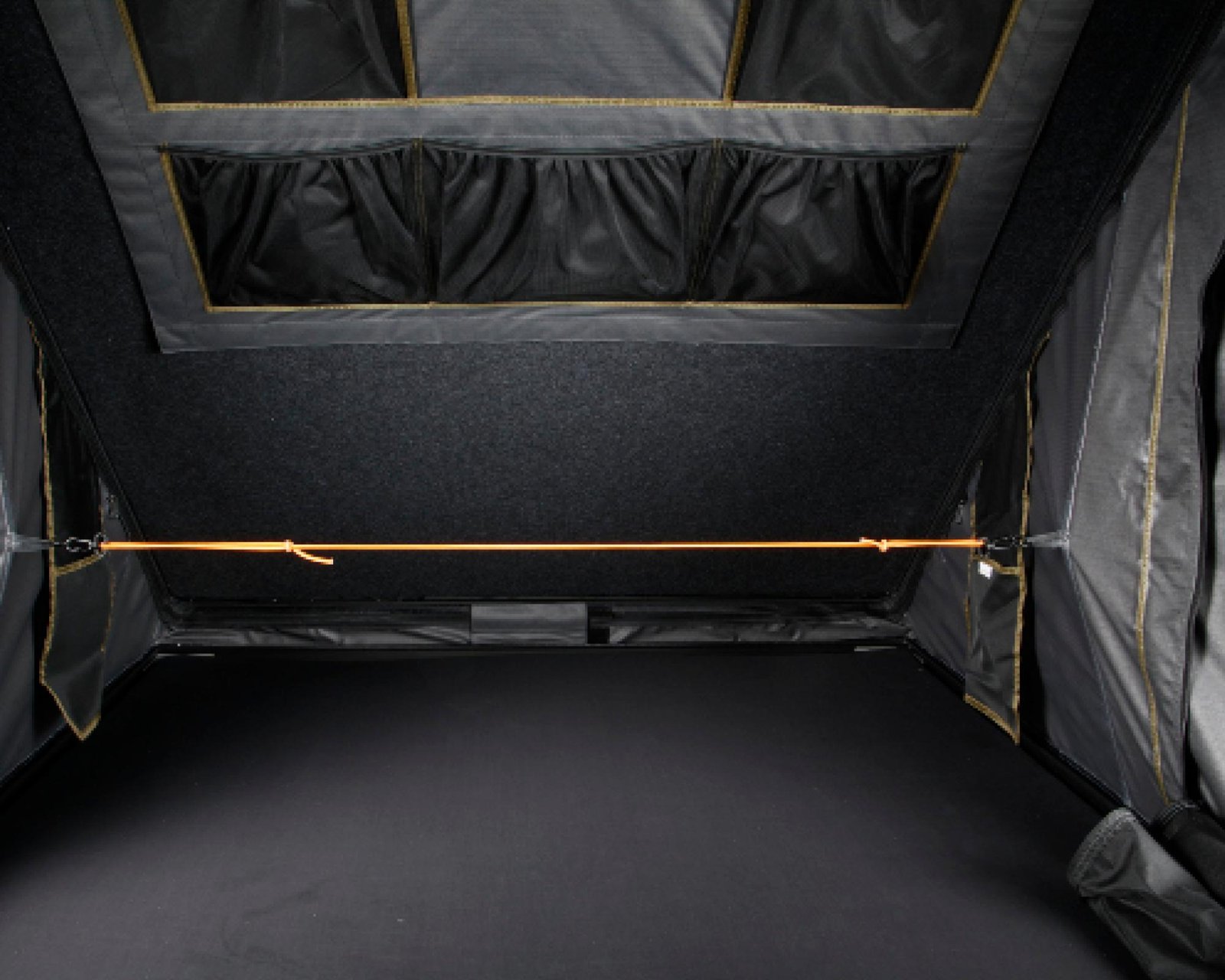 18099901 Mamba 3 Roof Top Tent - Clam Shell Roof Top Tent Overland Vehicle Systems - Image 13